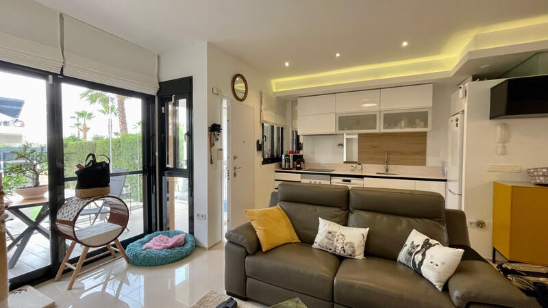 2 bedroom Apartment for sale