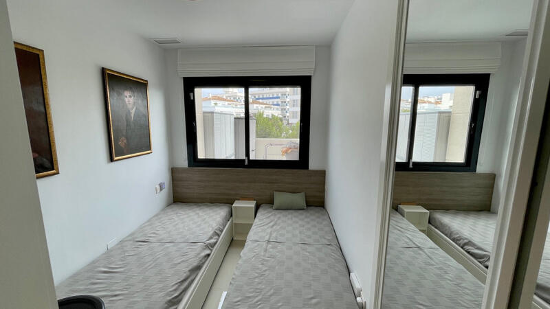 2 bedroom Apartment for sale