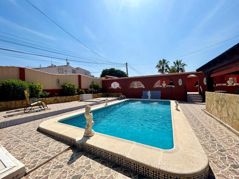 3 slaapkamer Villa Te koop