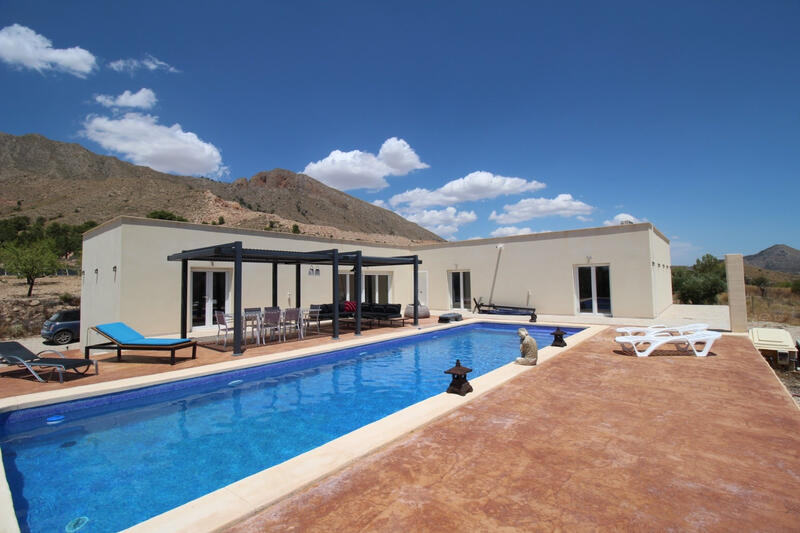 Villa til salgs i Macisvenda, Murcia