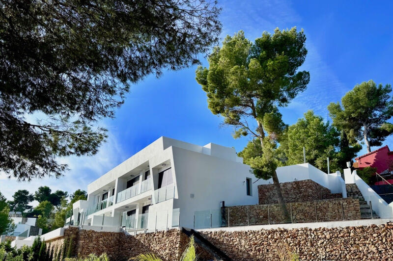 Villa Te koop in Moraira, Alicante