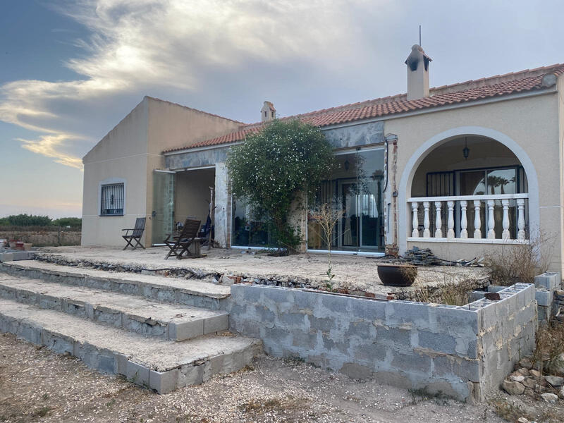 Villa en venta en Benejuzar, Alicante