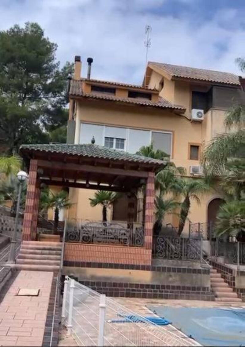 6 soveværelse Villa til salg