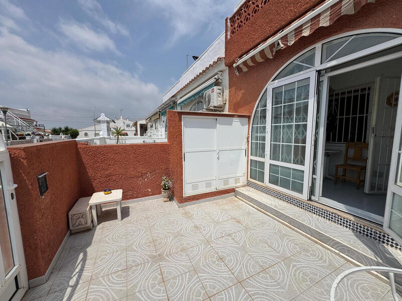 2 Cuarto Villa en venta