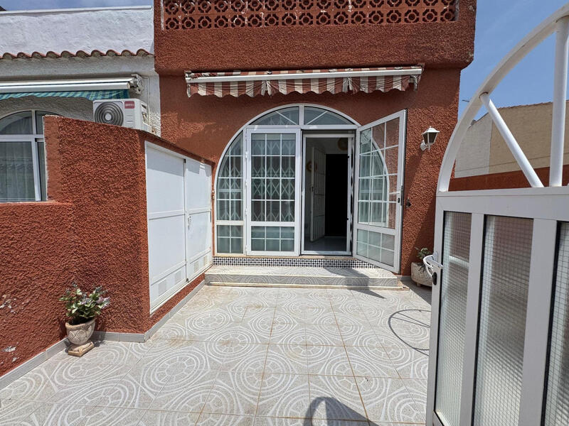 2 Cuarto Villa en venta