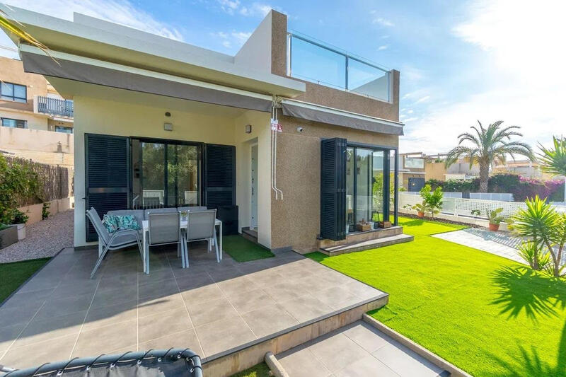3 Cuarto Villa en venta