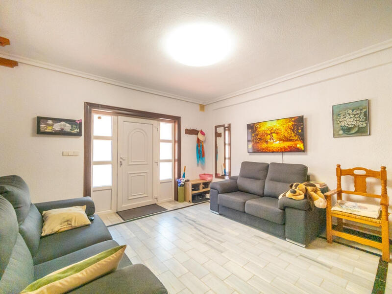 3 bedroom Townhouse for sale