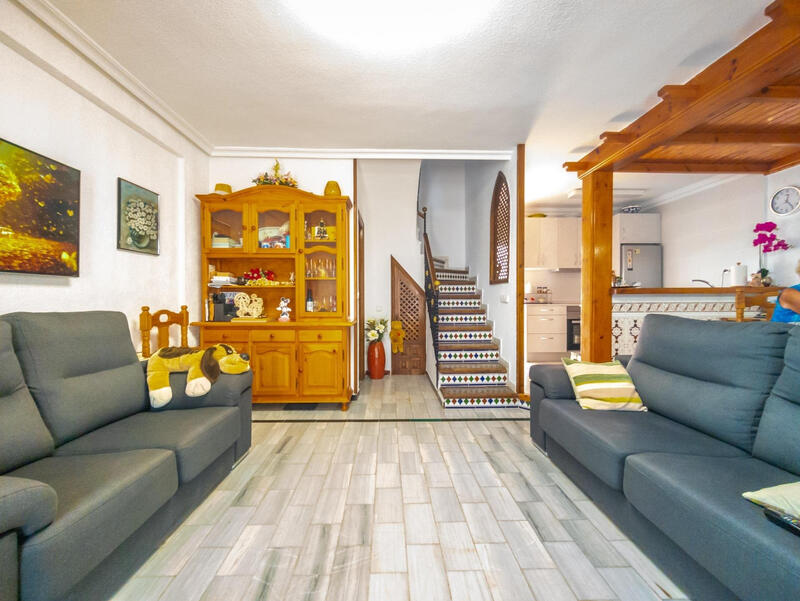 3 bedroom Townhouse for sale
