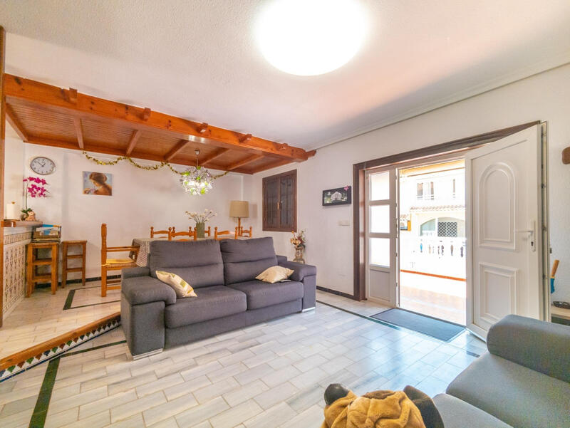 3 bedroom Townhouse for sale
