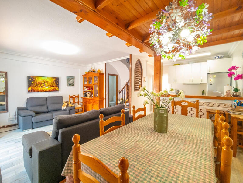 3 bedroom Townhouse for sale