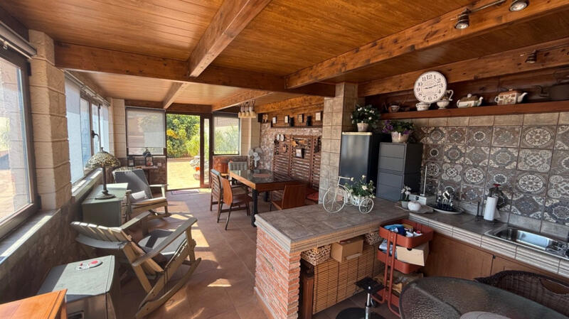 7 bedroom Villa for sale