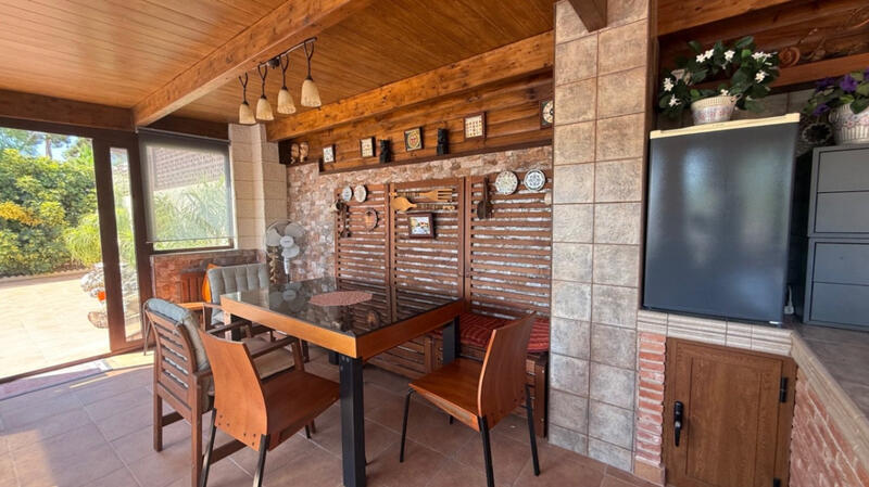 7 bedroom Villa for sale