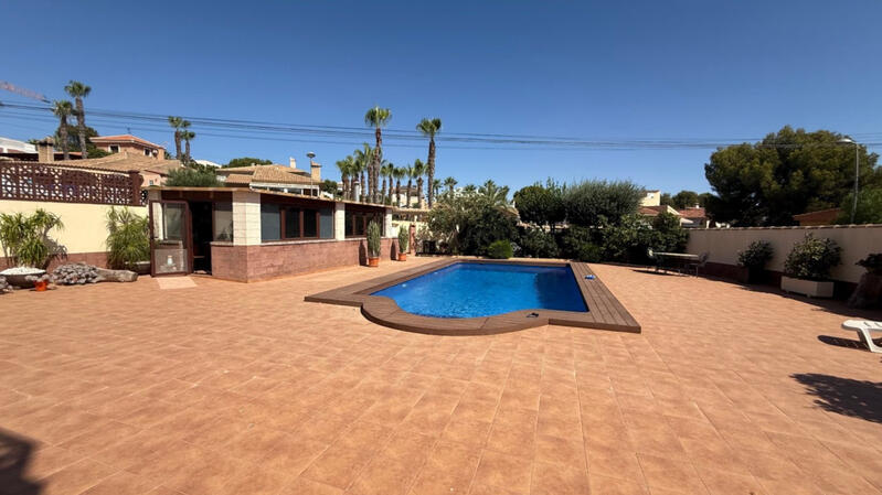 7 bedroom Villa for sale