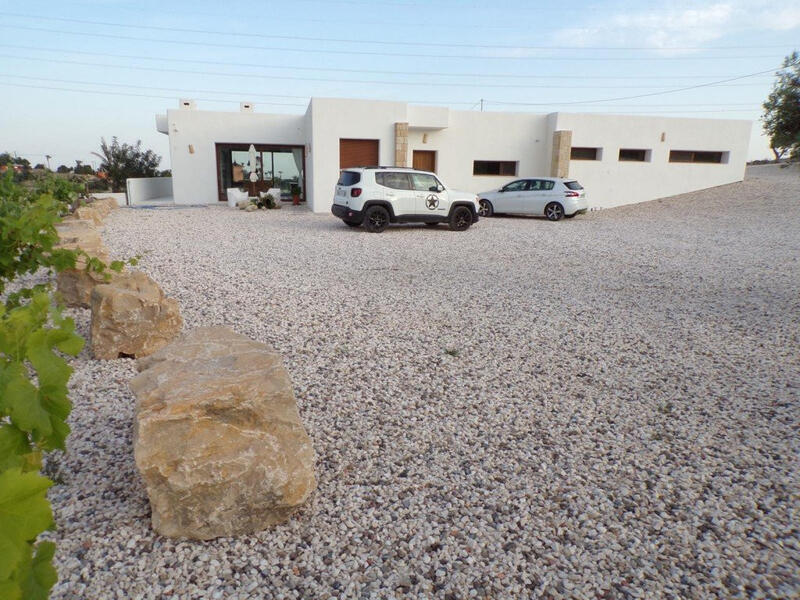 4 Cuarto Villa en venta