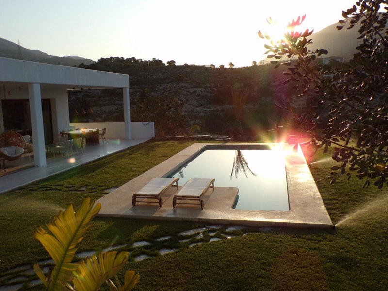 4 Cuarto Villa en venta