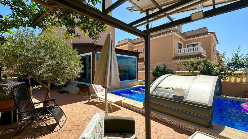 4 soveværelse Villa til salg
