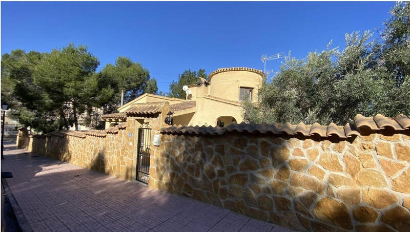 Villa til salgs i Orihuela Costa, Alicante