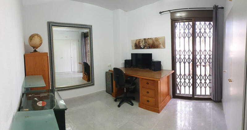 6 bedroom Villa for sale