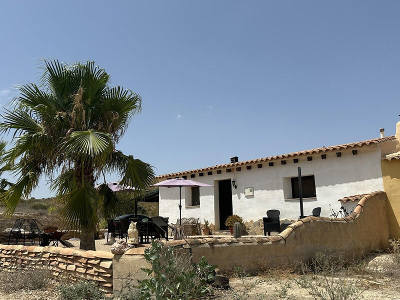 2 Cuarto Casa de Campo en venta
