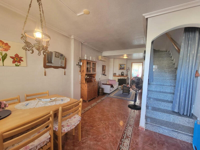 3 Schlafzimmer Stadthaus zu verkaufen