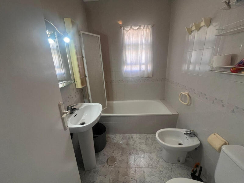2 Cuarto Villa en venta