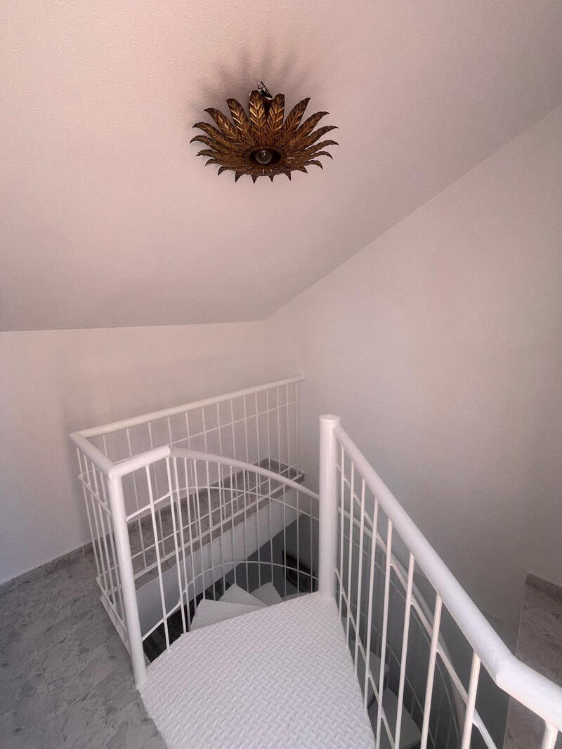 2 Cuarto Villa en venta