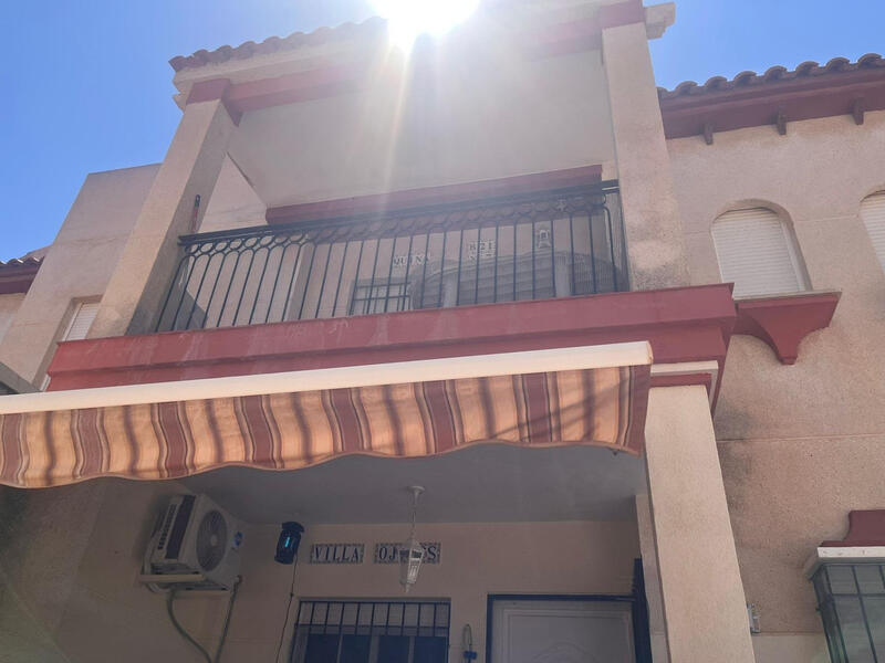 2 Cuarto Villa en venta
