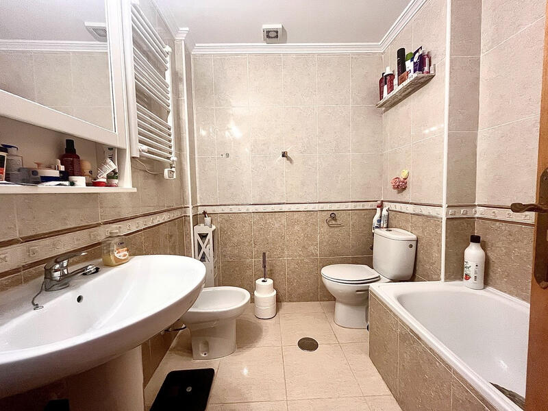 2 slaapkamer Appartement Te koop