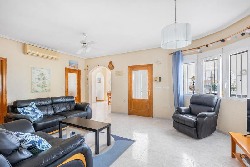 5 bedroom Villa for sale