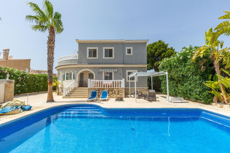 5 bedroom Villa for sale