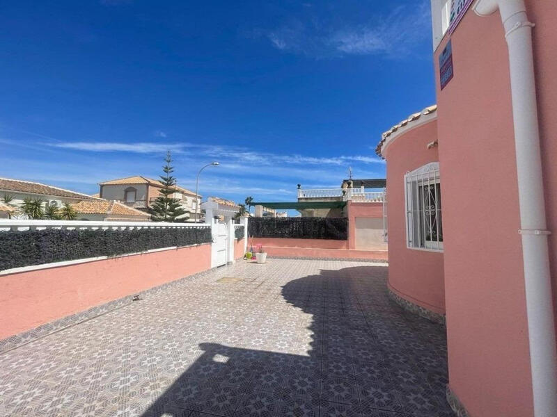 5 bedroom Villa for sale