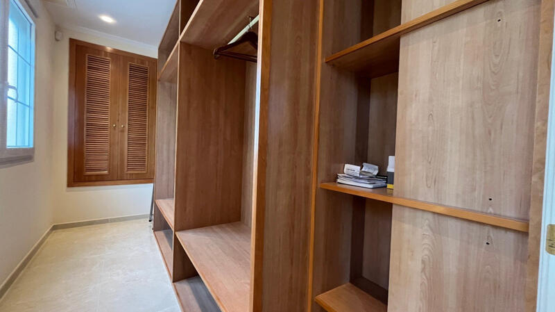 7 bedroom Villa for sale