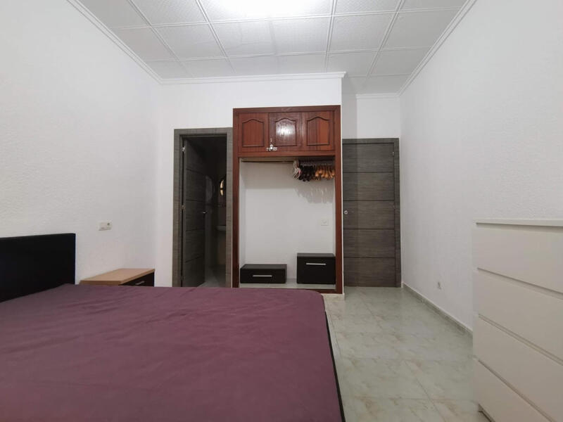 4 bedroom Apartment for sale