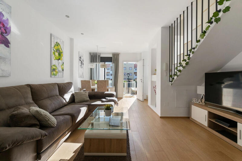 2 sovrum Radhus till salu