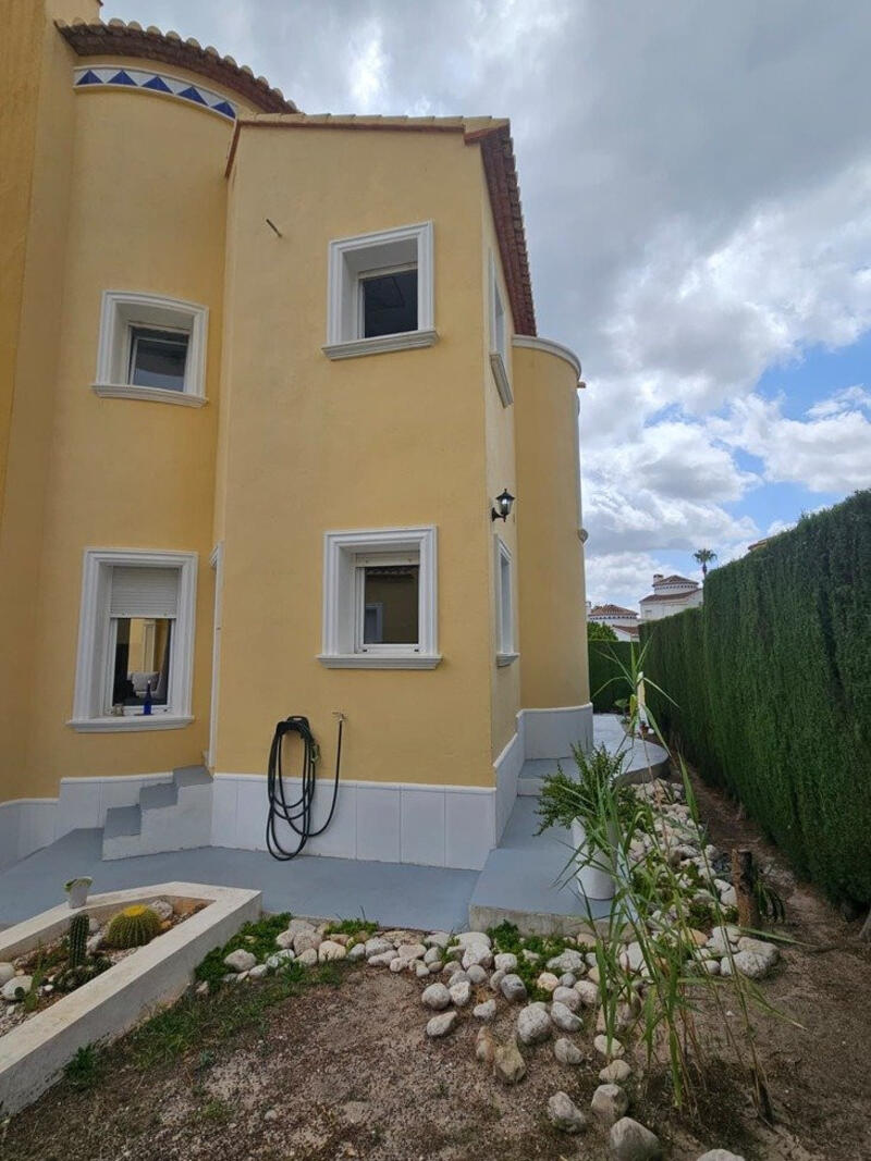 3 sovrum Villa till salu