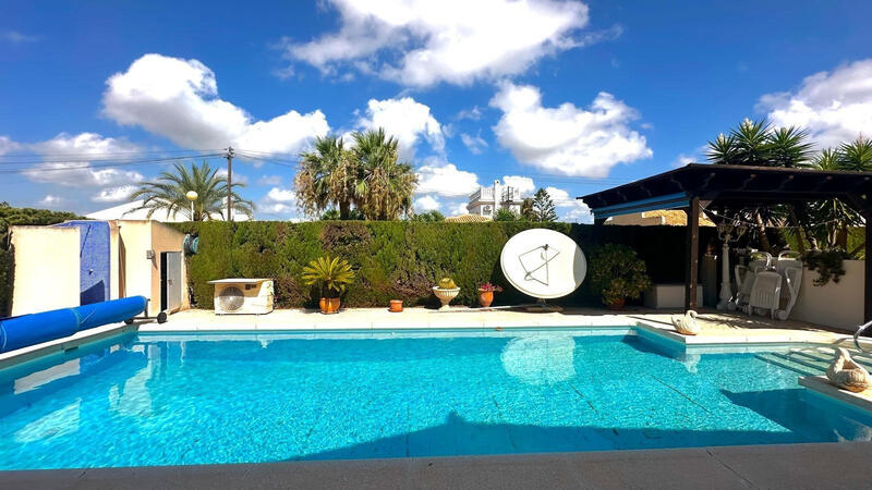 3 Cuarto Villa en venta