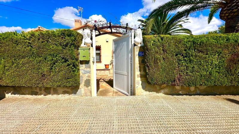 3 Cuarto Villa en venta