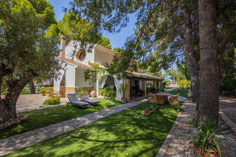 6 Cuarto Villa en venta