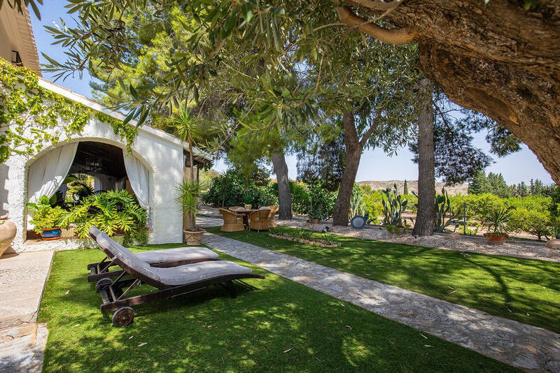 6 Cuarto Villa en venta