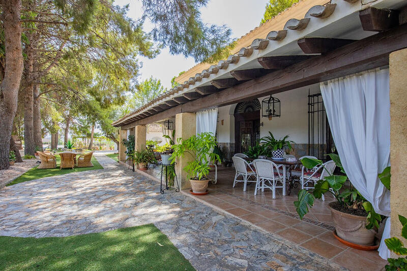 6 Cuarto Villa en venta
