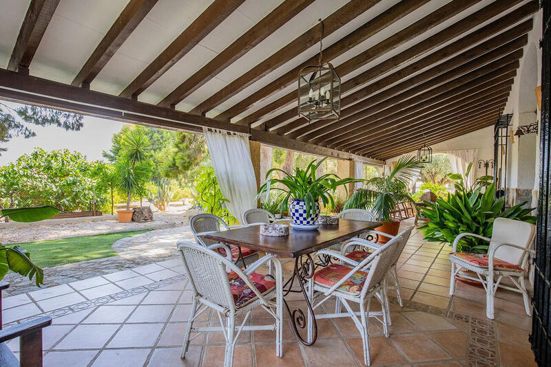 6 Cuarto Villa en venta