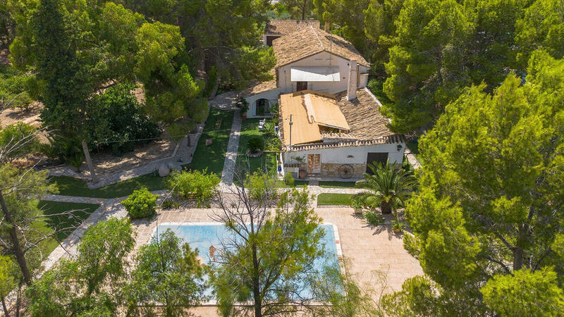 6 Cuarto Villa en venta
