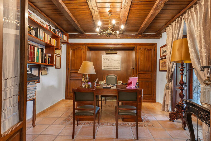 6 Cuarto Villa en venta
