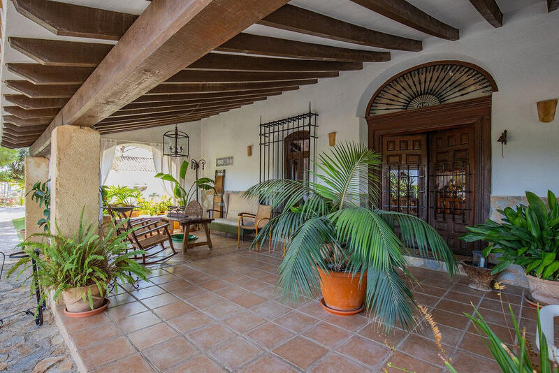 6 Cuarto Villa en venta
