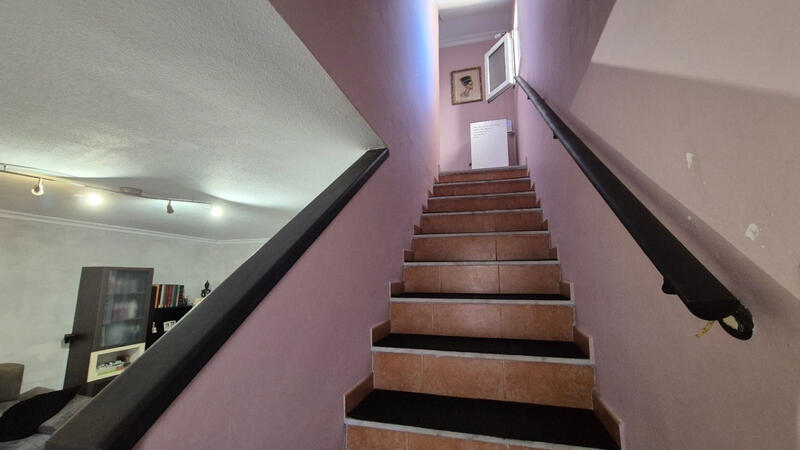 3 slaapkamer Gezinswoning Te koop