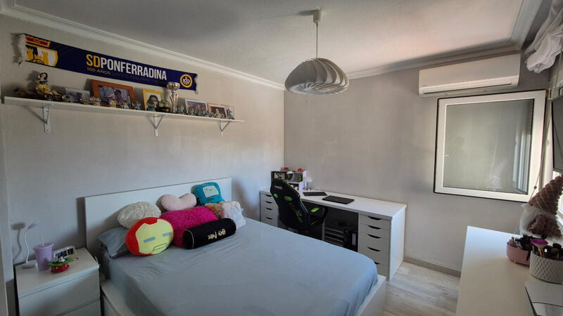 3 slaapkamer Gezinswoning Te koop