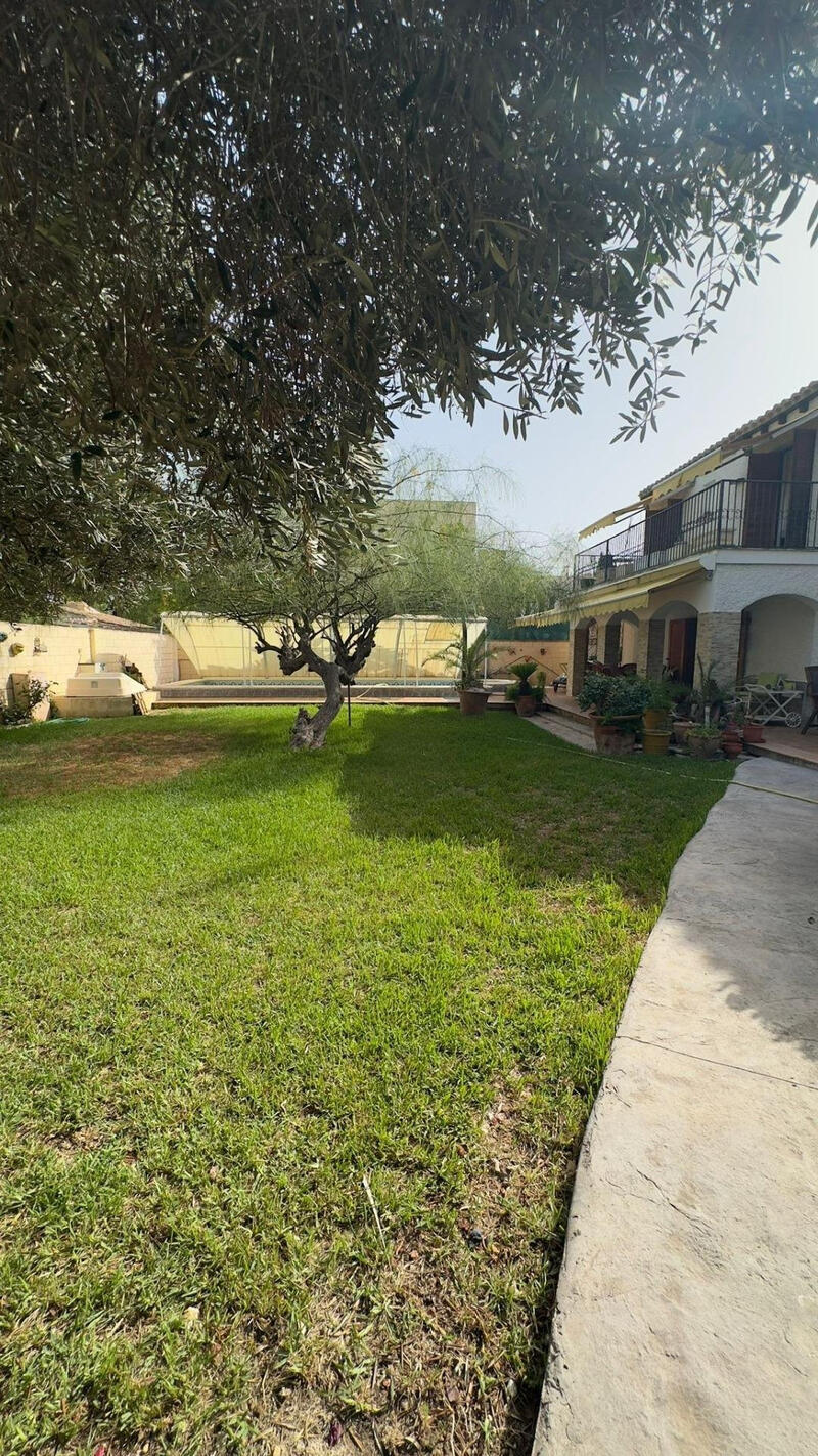 4 slaapkamer Villa Te koop