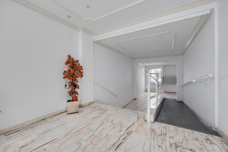 1 bedroom Apartment for sale