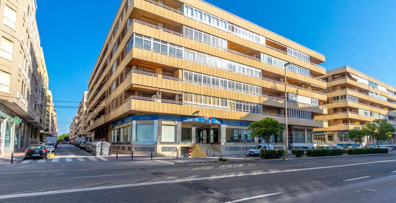 3 bedroom Apartment for sale