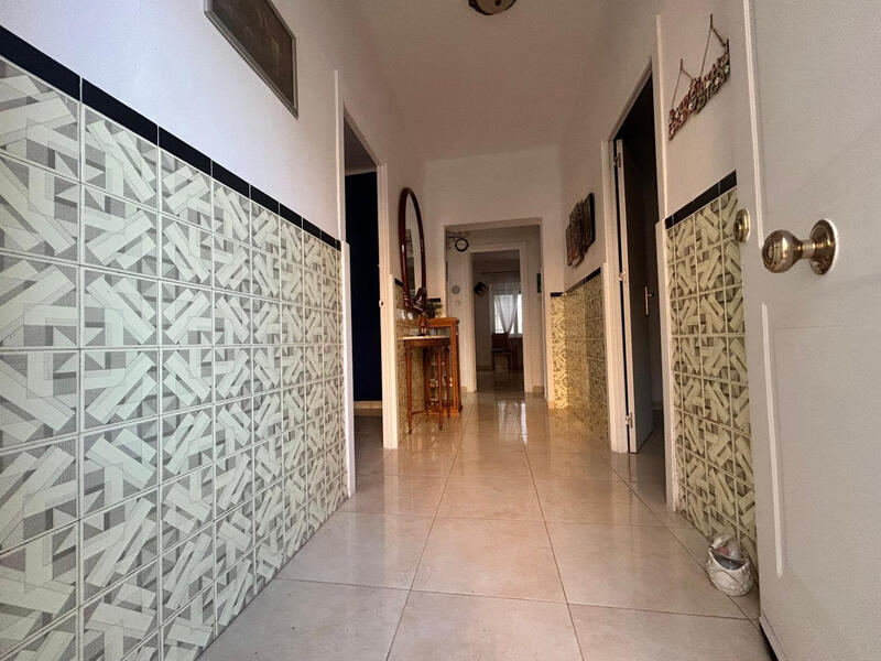 4 Schlafzimmer Stadthaus zu verkaufen